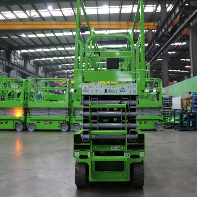 8.1M Self Propelled Man Lift Machine Weight 2200kg